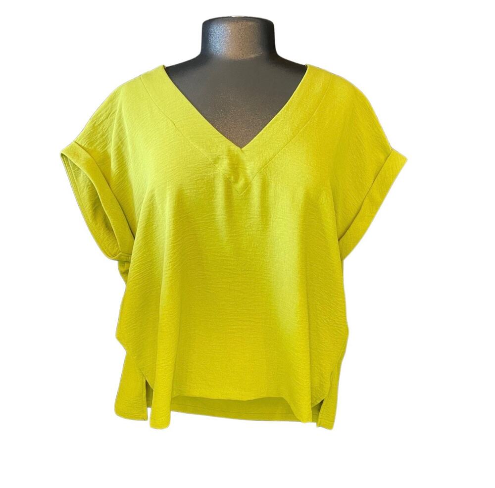 Boxy Bobeau Green Solid V-Neck Woven Pullover Short Sleeve Blouse Size S